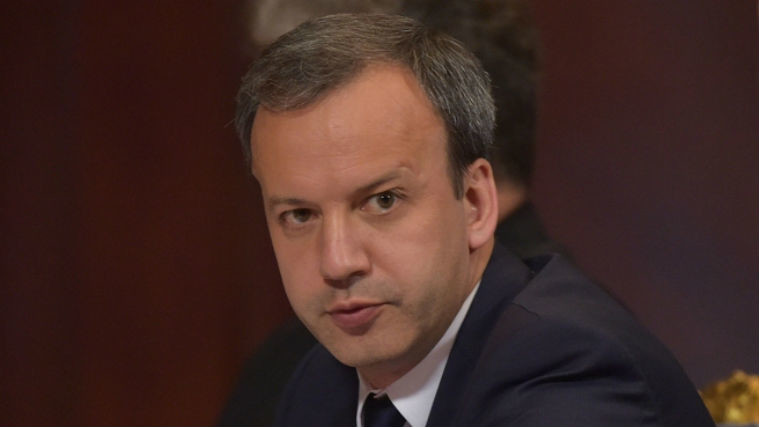Дворкович отказался комментировать вопрос продажи НМТП после ареста братьев Магомедовых