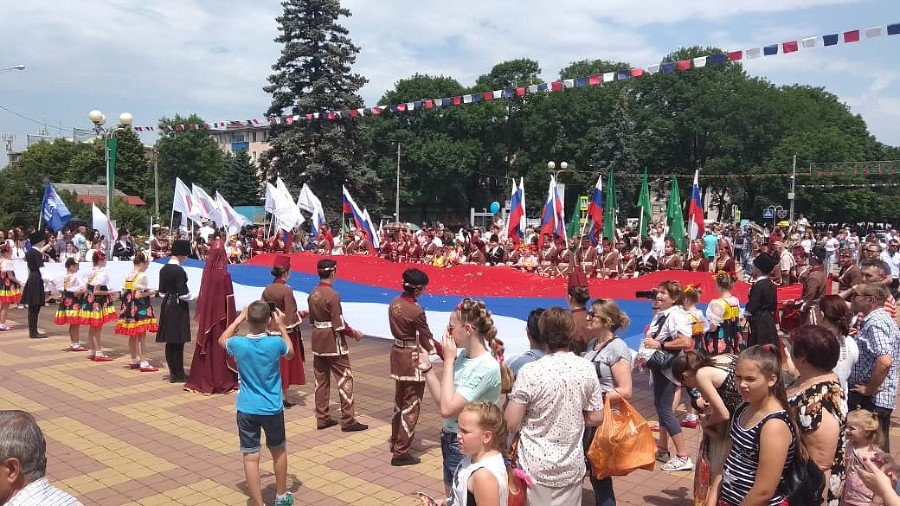 В честь Дня России в Адыгее провели концерт и флешмоб