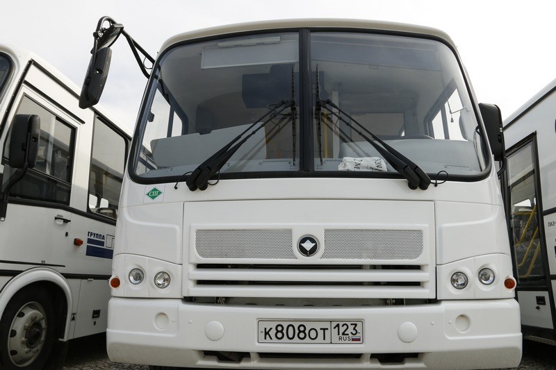 В Краснодаре по выходным изменят маршруты 10 автобусов, которые ходят через центр