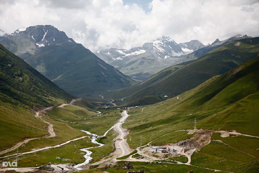 СК начал проверку по факту гибели туриста из США во время охоты в горах Северной Осетии