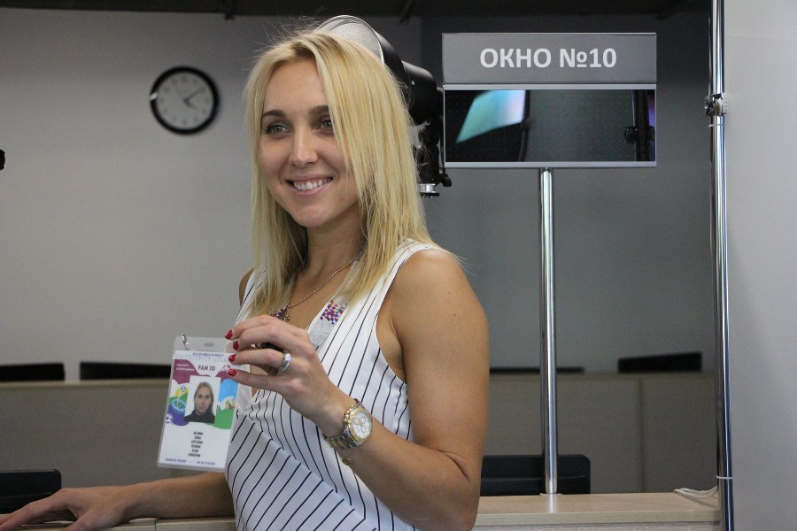 Елена Веснина получила паспорт болельщика в Сочи