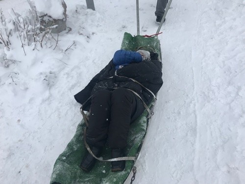 Жительница Новороссийска получила травму во время катания на надувной плюшке в Крыму