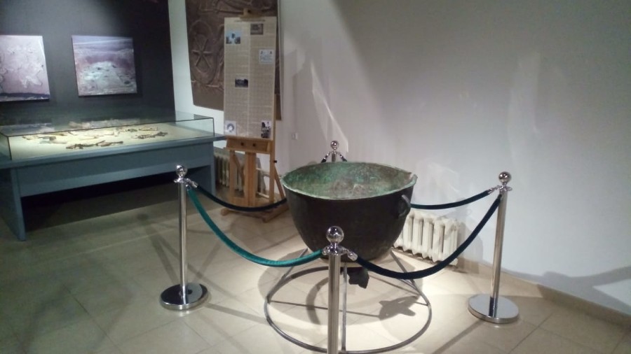 «Священный котел нартов» выставили в музее Востока в Адыгее