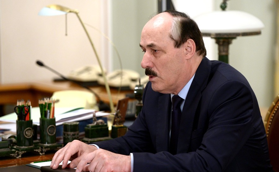 Экс-главу Дагестана Абдулатипова допросят по делу бывших дагестанских чиновников