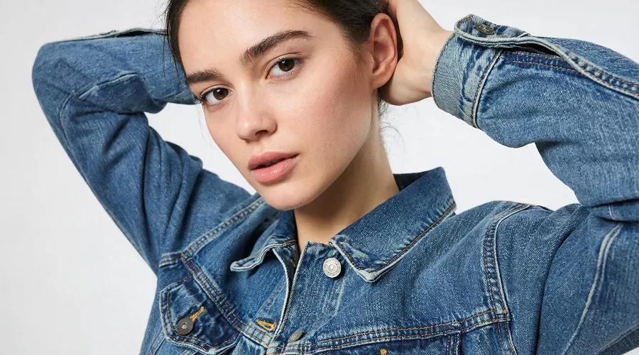 джинс &copy;&nbsp;Изображение сгенерировано нейросетью Gigachat