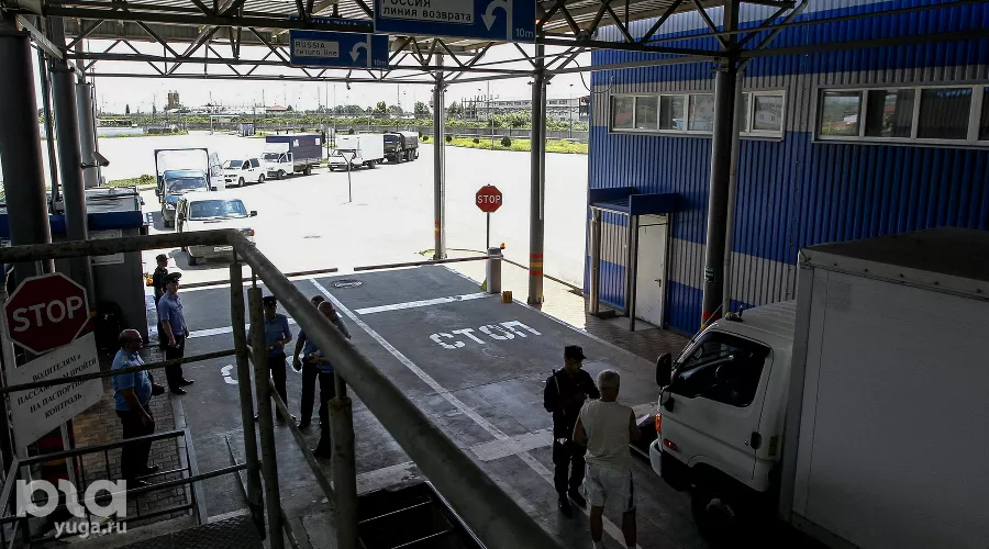 Пропускной пункт на границе между Россией и Абхазией &copy;&nbsp;Фото Влада Александрова, Юга.ру