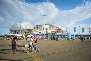 Фанаты Германии и Швеции перед матчем на стадионе «Фишт» &copy;&nbsp;Фото Елены Синеок, Юга.ру