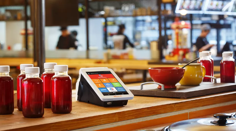 Смарт-терминал «Эвотор» &copy;&nbsp;Фото компании &laquo;Эвотор&raquo;