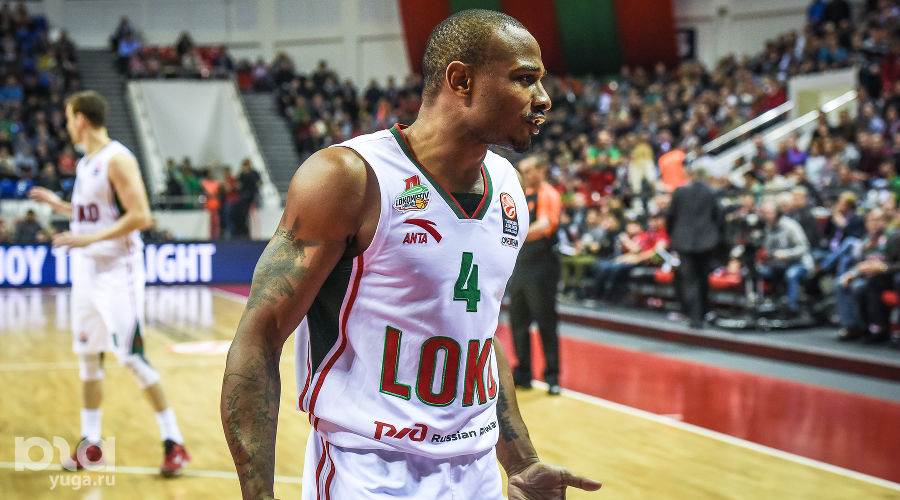 "Локомотив-Кубань" обыграл "Барселону" в матче Евролиги © Елена Синеок, ЮГА.ру