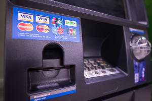 Банкомат &copy;&nbsp;Фото Елены Синеок, Юга.ру