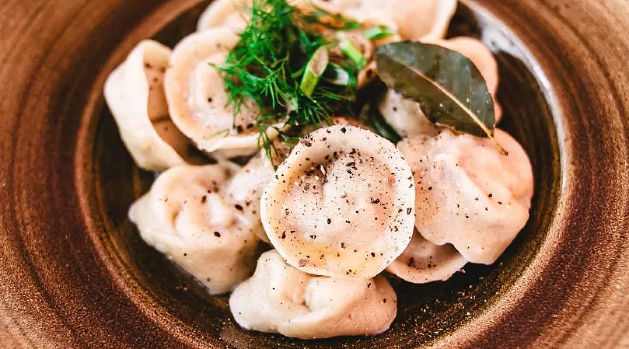 Пельмени со свининой и говядиной &copy;&nbsp;Фотография предоставлена пресс-службой гастрономического комплекса &laquo;Красная Поляна&raquo;