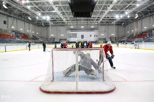 Первая открытая тренировка хоккейной "Кубани" &copy;&nbsp;Фото Елены Синеок, Юга.ру