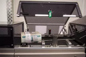 Высокоскоростная счетно-сортировальная машина &copy;&nbsp;Фото Елены Синеок, Юга.ру