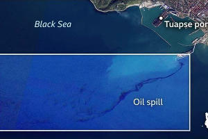 Спутниковый снимок моря возле Туапсе 2 ноября 2025 г. © Скриншот публикации в телеграм-канале BBC News, T.me/BBCWorldoffl