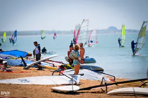 Фестиваль весны и ветра «Серфомай 2013» на Должанской косе &copy;&nbsp;Фото Елены Синеок, Юга.ру