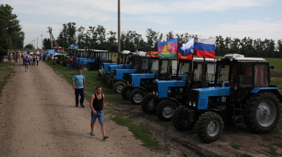 Тракторный марш кубанских фермеров © Фото: Анна Артемьева / "Новая газета"
