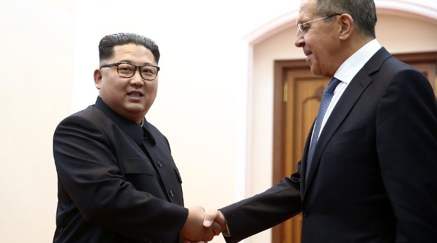 Ким Чен Ын и Сергей Лавров © Фото из аккаунта twitter.com/MID_RF
