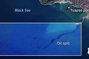 Спутниковый снимок моря возле Туапсе 2 ноября 2025 г. &copy;&nbsp;Скриншот публикации в телеграм-канале BBC News, T.me/BBCWorldoffl