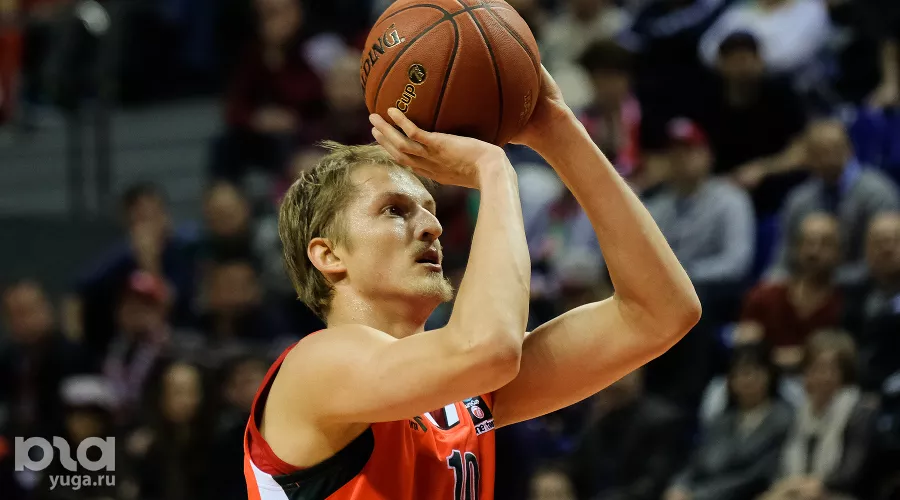 ПБК «Локомотив-Кубань» разгромил «Зенит» в первом четвертьфинальном матче Кубка Европы. Владимир Ивлев &copy;&nbsp;Фото Елены Синеок, Юга.ру
