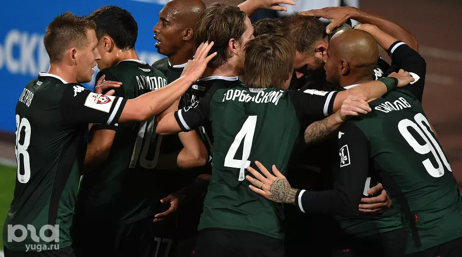 Игроки ФК "Краснодар"  &copy;&nbsp;Елена Синеок, ЮГА.ру