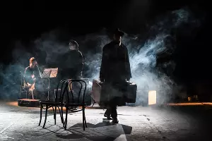 Спектакль «Небесные беглецы» в Одном театре &copy;&nbsp;Фото Елены Синеок, Юга.ру