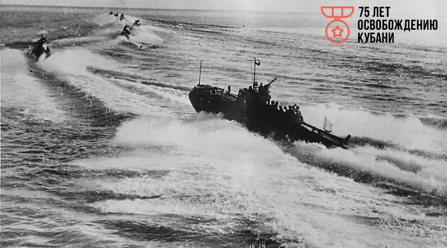 Торпедные катера Черноморского флота с десантом на борту выходят из базы, 1943 год &copy;&nbsp;Фото с сайта waralbum.ru