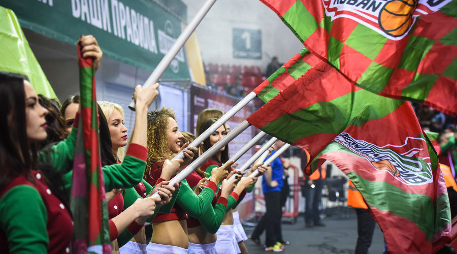 "Локомотив-Кубань" © Елена Синеок, ЮГА.ру