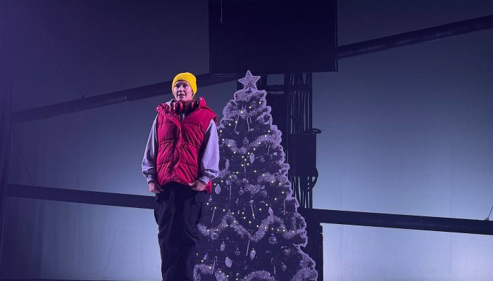 Подростковый постапокалипсис с жутким Дед Морозом