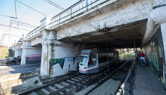 Путепровод на улице Вишняковой, около которого на девушку напали &copy;&nbsp;Фото Елены Синеок, Юга.ру