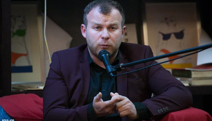 Алексей Гусак на "Дискуссионном клубе" о платных парковках &copy;&nbsp;Елена Синеок, ЮГА.ру