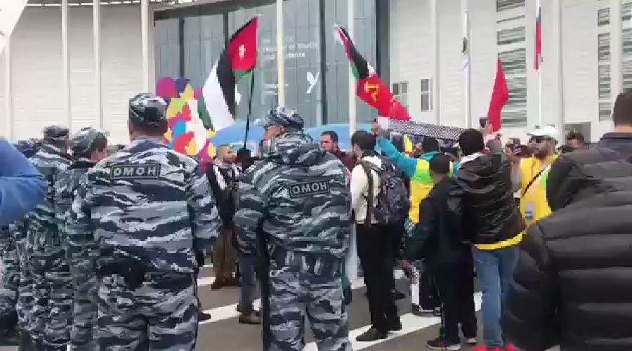 В Сочи на фестивале молодежи арабы устроили митинг против Израиля © Скриншот видео со страницы facebook.com/profile.php?id=100001853146102