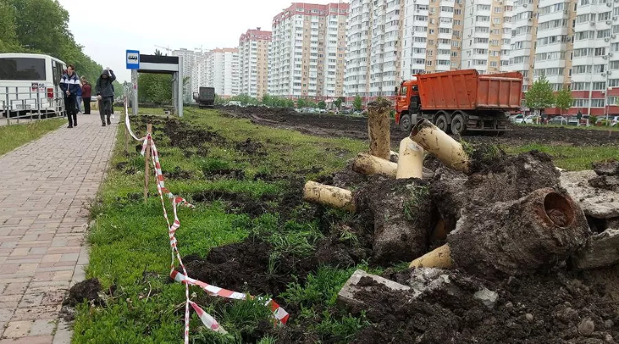 Строительство ярмарки на ул. Героев-Разведчиков  &copy;&nbsp;Андрей Малеваный, Юга.ру