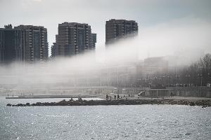 Туман в Новороссийске © фотография Tateshi Yokotaishi https://vk.com/sakanoid