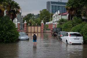 Подтопление в Центральном районе Сочи &copy;&nbsp;Нина Зотина, ЮГА.ру