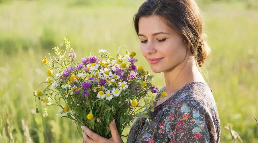 цветы &copy;&nbsp;Изображение сгенерировано нейросетью Gigachat