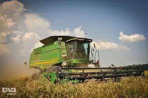 Уборка урожая &copy;&nbsp;Елена Синеок. ЮГА.ру