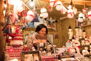 Новогодняя ярмарка в торговом квартале «Центр города» в Краснодаре &copy;&nbsp;Фото Елены Синеок, Юга.ру