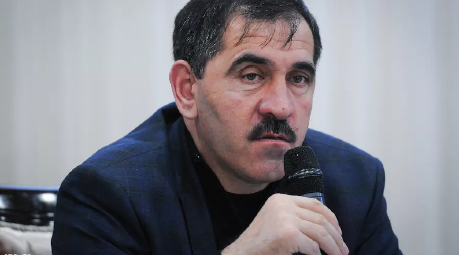 Юнус-Бек Евкуров &copy;&nbsp;Елена Синеок, ЮГА.ру