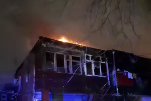 Пожар на улице Красной &copy;&nbsp;Фото пресс-службы ГУ МЧС России по Краснодарскому краю