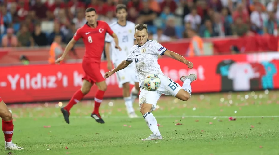 Матч 1-го тура Лиги наций Турция — Россия. Денис Черышев &copy;&nbsp;Фото пресс-службы РФС