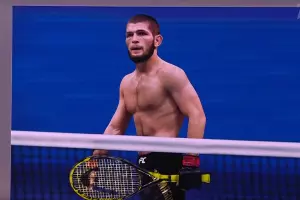 Хабиб Нурмагомедов &copy;&nbsp;Скриншот из видео https://youtu.be/zKGN-lz61RE