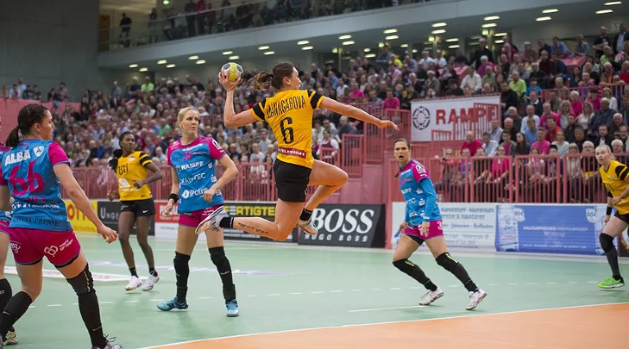 Матч 1/2 финала Кубка ЕГФ «Метцинген» — «Ростов-Дон». Юлия Манагарова &copy;&nbsp;Фото с официального сайта ГК &laquo;Ростов-Дон&raquo;, rostovhandball.ru