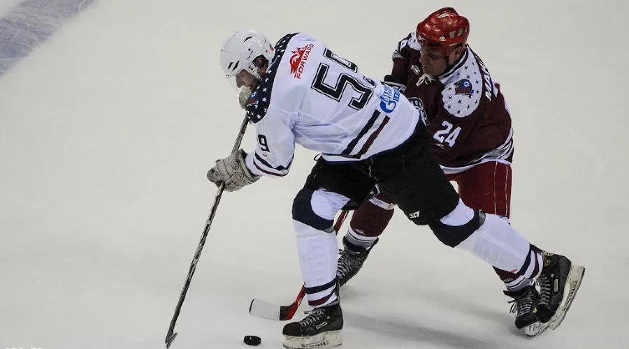 Гала-матч Ночной хоккейной лиги в Сочи &copy;&nbsp;Нина Зотина, ЮГА.ру