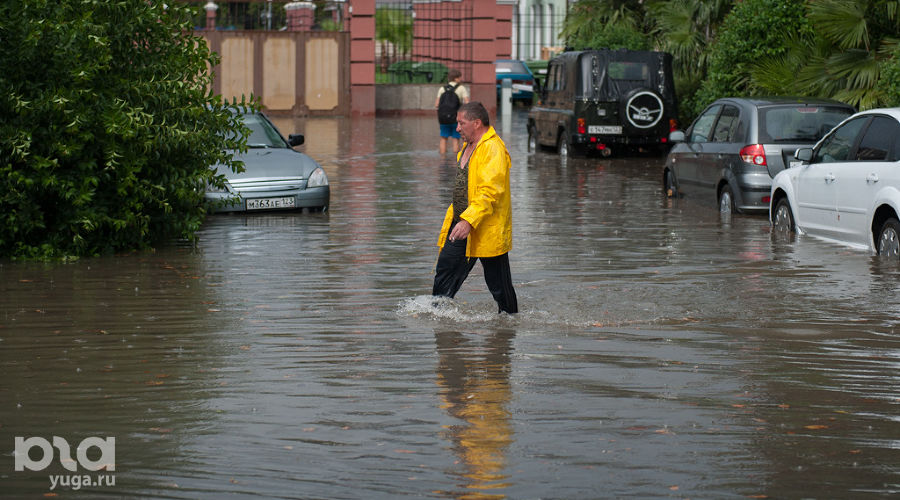Подтопление в Центральном районе Сочи © Нина Зотина, ЮГА.ру