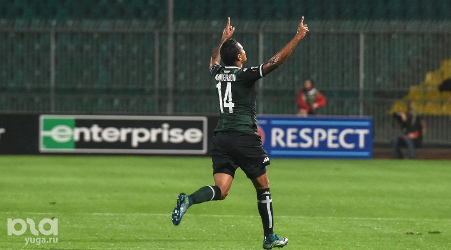 ФК "Краснодар" переиграл "Габалу" в матче группового этапа Лиги Европы. Франсишку Вандерсон © Елена Синеок, ЮГА.ру