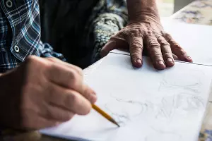 В мастерской Алексея Паршкова &copy;&nbsp;Фото Елены Синеок, Юга.ру