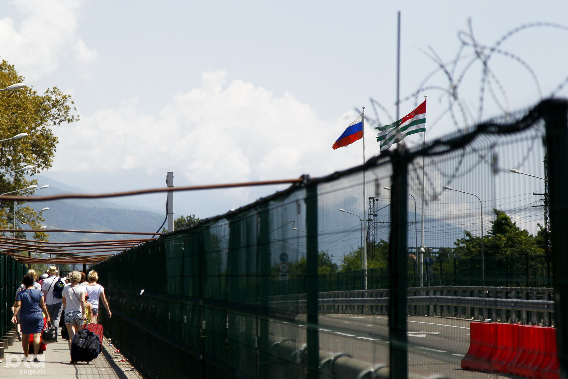 Граница россия абхазия где. Псоу граница с Абхазией. Граница Абхазии и России Псоу. Граница России и Абхазии в Сочи. Граница Сочи Абхазия.