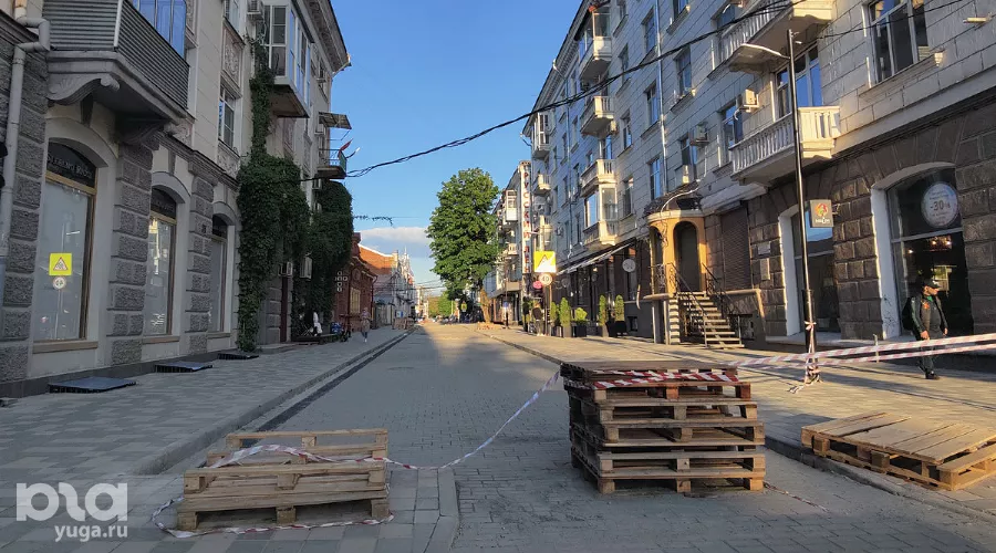 Ремонт на улице Чапаева &copy;&nbsp;Фото Марии Карагёзовой, Юга.ру