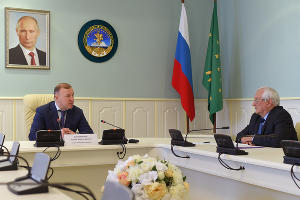 Мурат Кумпилов и Александр Митров © Фото пресс-службы главы Республики Адыгея
