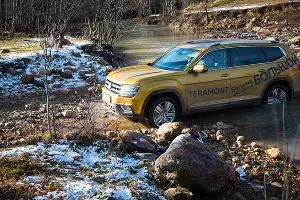 За снегом на Volkswagen Teramont &copy;&nbsp;Фото Елены Синеок, Юга.ру